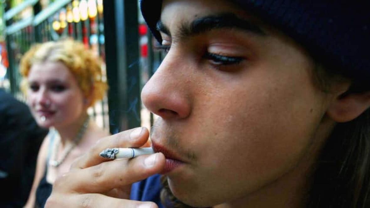 smoking at school I was just curious to know what would happen if ever someone was caught with weed at school would they get expelled arrested i know sometimes its up to the school with what they do, but i need a general answer. smoking at school I was just curious to know what would happen if ever someone was caught with weed at school would they get expelled arrested i know sometimes its up to the school with what they do, but i need a general answer.
