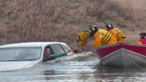fi-creek-rescue110427