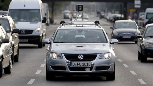 hi-852-driverless-car-berlin-01310108