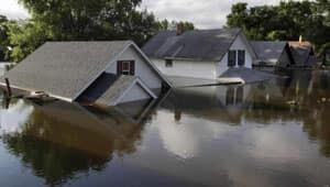 mi-minot-rooftops-flood