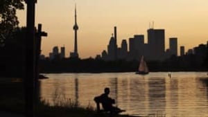 tp-toronto-skyline-rtr26oor