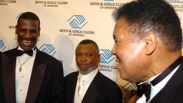 Colourful boxing promoter Butch Lewis dies | CBC Sports