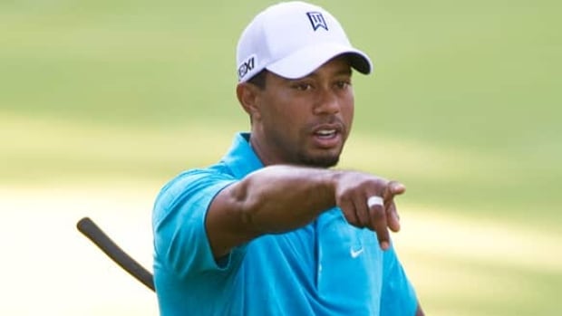 woods-caddie_584