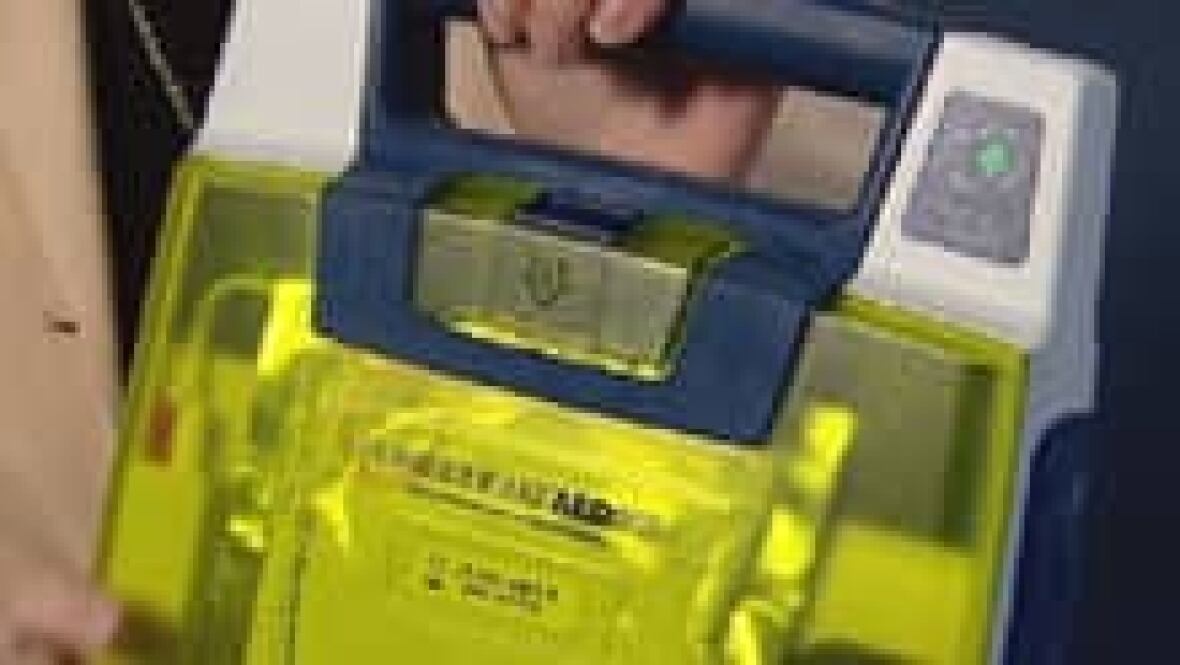 Defibrillator failure prompts teen's warning CBC News