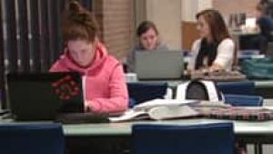 wdr-220-university-library-study-area-students