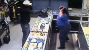 mi-bc-111207-kelowna-jewelry-robber