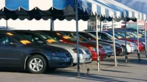 car-lot306x172