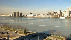 hi-wdr-detroit-river-downtown-fallwinter