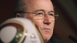 blatter-ap-100712-584
