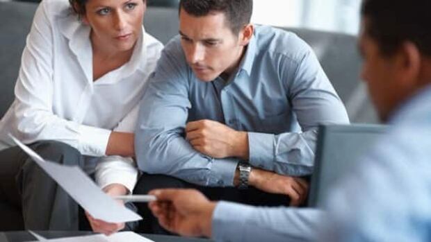 financial-adviser-584-istoc