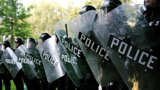 li-460-g20-police-cbc-gale-