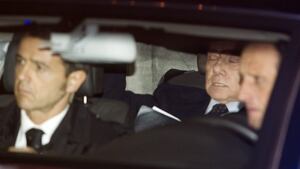 si-berlusconi-300