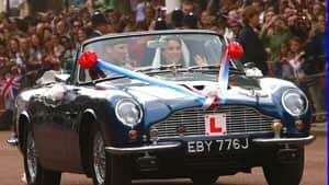 ins-wedding-car00589338