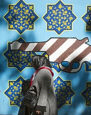iran-300-rtr2sk3e