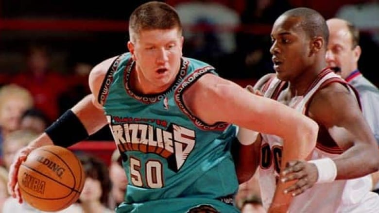 Vancouver Grizzlies gave free tickets to fans who agreed to have a