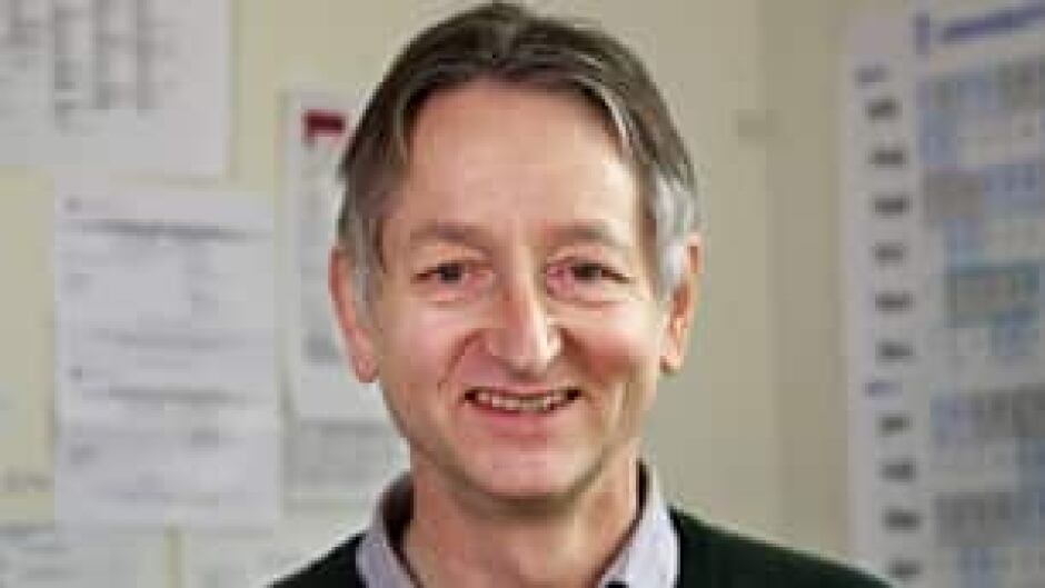 He's a former University of Toronto researcher whose work was snapped up by Google. Geoffrey Hinton is trying to create machines that can learn on their own... just like human beings.