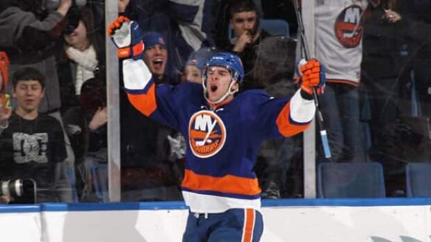 584-tavares-101222