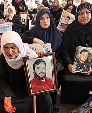 palestinian-moms-300-rtr2sq