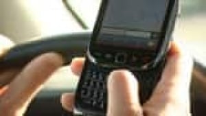 pe-pi-driving-texting
