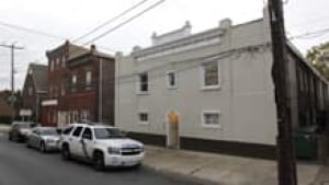 220-basement-house-cp014494