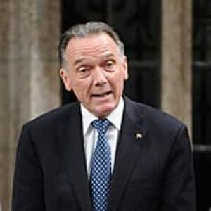 sm-220-peter-kent-01498061