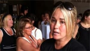 si-isabelle-gaston-protest-220
