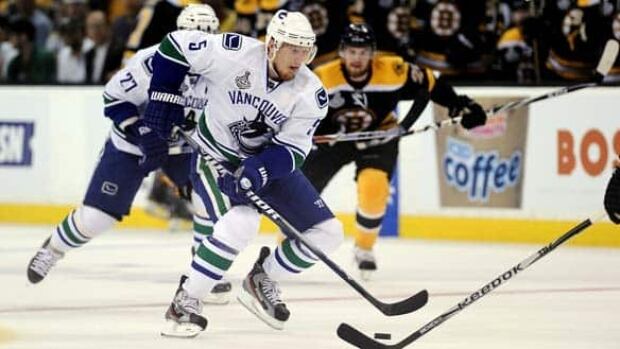 ehrhoff-110608-584