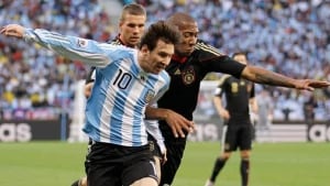 messi-boateng-cp-070203-584