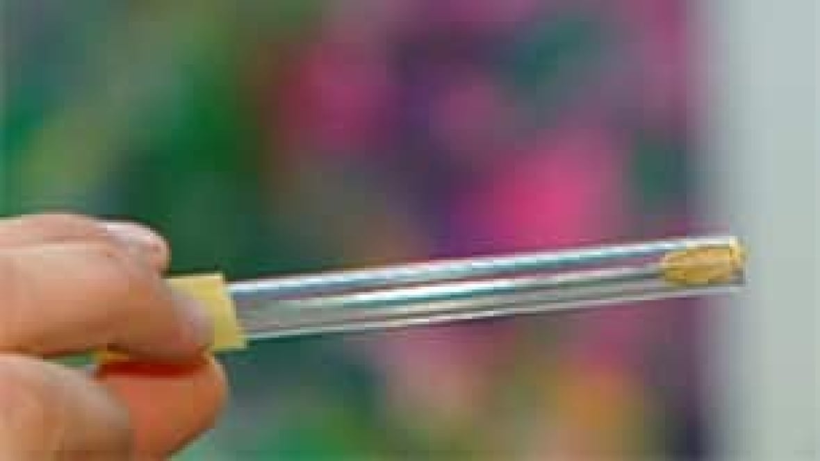Calgary addicts no longer given crack pipes - Calgary - CBC News