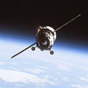 sm-220-progress-spacecraft-rtr2g2uh