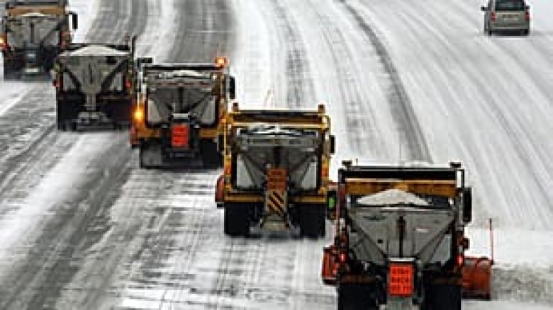 &#39;Snowpocalypse&#39; pounds U.S. Midwest | CBC News