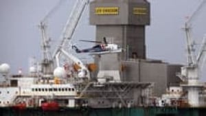 si-greenpeace-arrest-ap-00848605