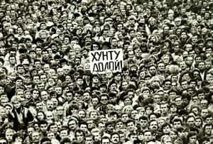 si-soviet-1991-protest-rtr2q3nj-300