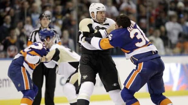 584-pens-isles