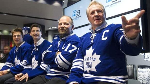 584-leafs-jersey