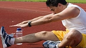 runner-stretching-250-cp-is