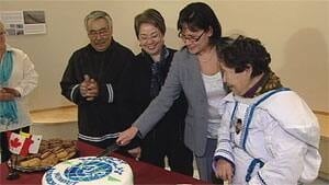 mi--cake-cutting-nunavut-centre