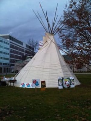 nb-si-teepee