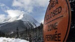 bc-110219-avalanche-sign-220