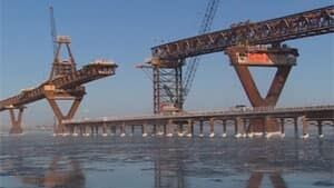 mi-dehcho-bridge-gap