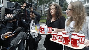 newsofworld-tea-rtr2oo2b