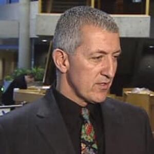 nl-davis-paul-20111220