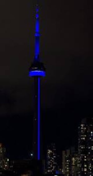 li-160-cntower-cp00375048
