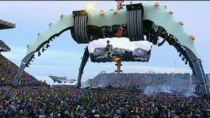 u2-claw-stage