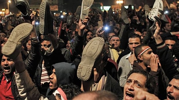 w-egypt-shoes-00140356