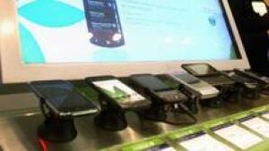 hi-telus-phone-display-852-3col