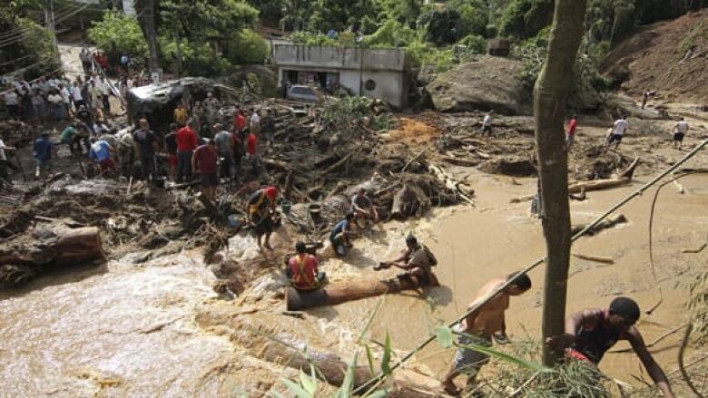 Brazil mudslide death toll passes 450 | CBC News