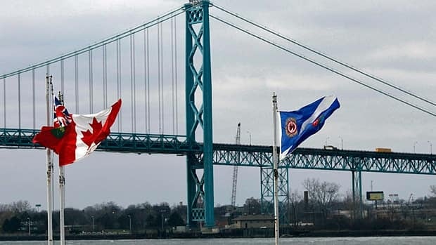 wdr-620-ambassador-bridge-flags-cp004663251-credit-brent-foster