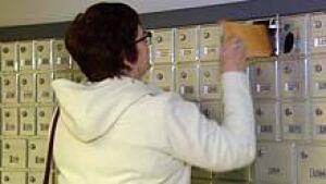 mi-bc-110412-canada-post-privacy2