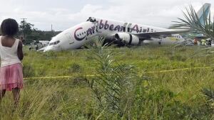 si-guyana-crash-620-rtr2ph4
